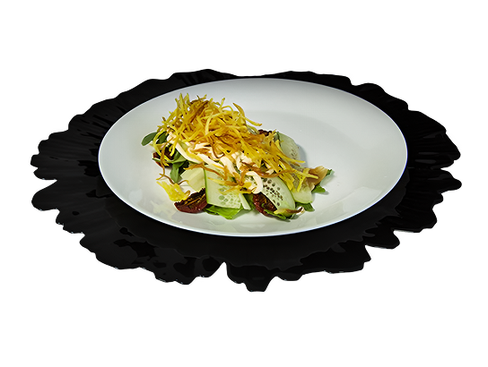 Салат с вяленой курицей и картофелем пай