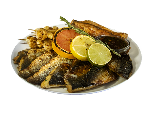 Рыбное плато с лососем, скумбрией, сибасом, креветками и декором из цитрусов