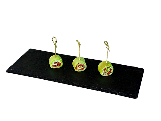 Блинные рулетики со сливочным сыром, семгой